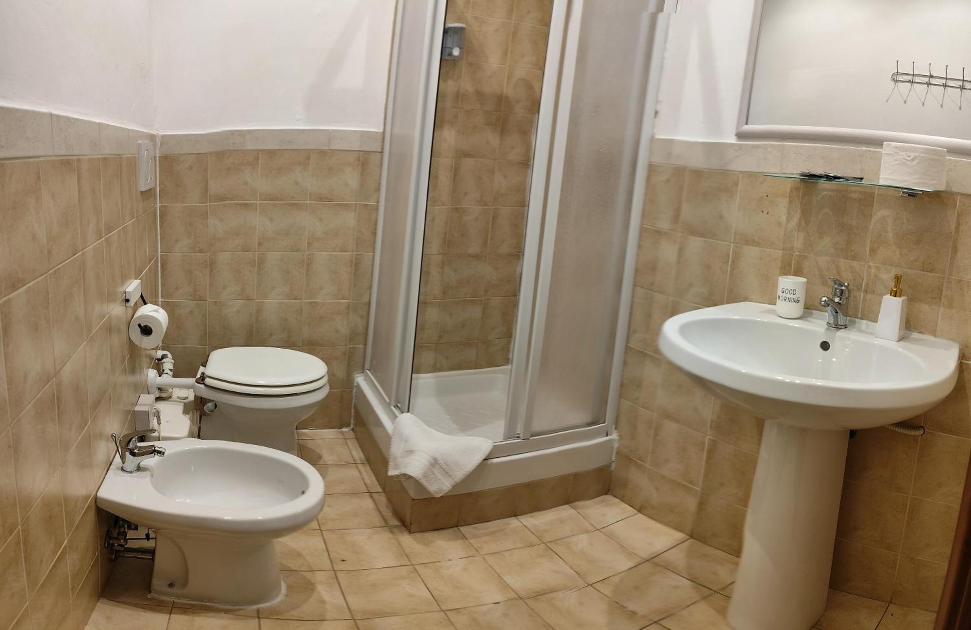 Vatican Rooms Metro Ottaviano Рим Екстериор снимка
